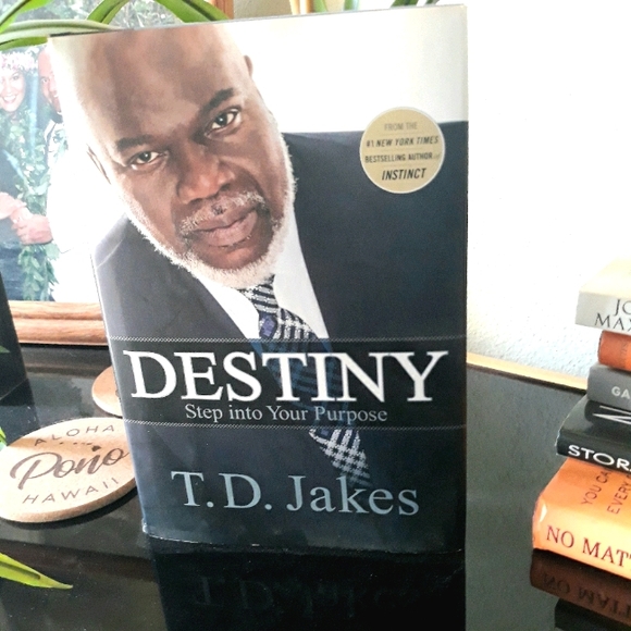 Destiny | Step into Your Purpose Book - Picture 1 of 7